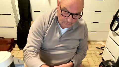 serge8413 online show from December 2024 10:51:02 PM