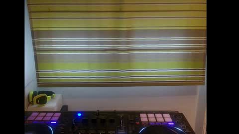 Dj Notorious aka bionik hand online show from September 2025 05:47:02 PM