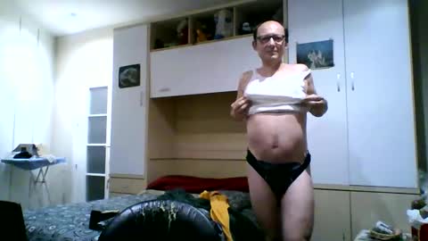 serrano49 online show from December 2024 11:18:02 PM