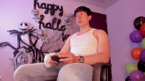 Snapshot of setsuna_10 chatting on October 2025 12:42:01 AM david online show from October 2025 12:42:01 AM