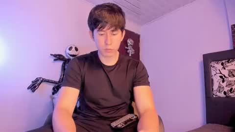 Snapshot of setsuna_10 chatting on November 2025 11:26:02 PM david online show from November 2025 11:26:02 PM