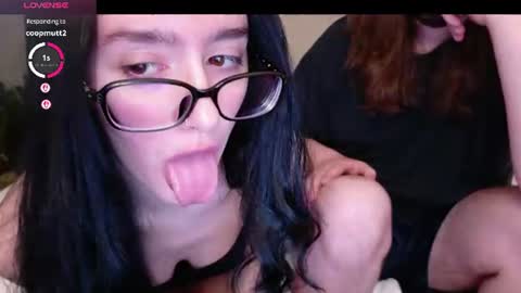 Snapshot of sex_fiendz chatting on June 2026 03:40:01 AM Violet online show from June 2026 03:40:01 AM