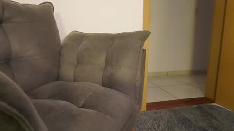 Mia and guests online show from April 2026 10:31:02 PM