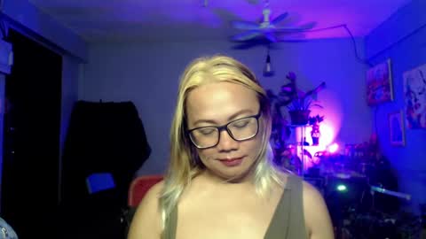 Mistress ANNA WINTOUR online show from January 2025 02:43:01 PM