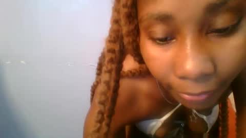 Maggie online show from February 2025 06:48:01 AM