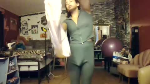 sexiwhiskey699 online show from October 2025 05:17:01 AM