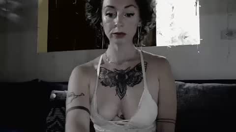 Snapshot of sexnchocolate chatting on March 2025 09:37:01 PM Trixy Rose online show from March 2025 09:37:01 PM