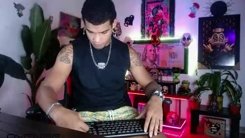 Snapshot of sexo_aharon chatting on July 2026 03:00:02 AM Aharon ravelo online show from July 2026 03:00:02 AM