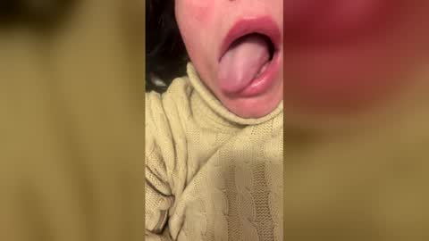 sextilyon online show from April 2026 04:20:01 PM