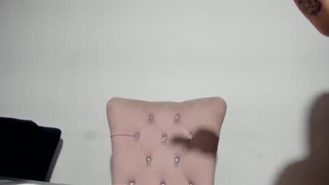 SARA    online show from October 2025 12:00:01 AM