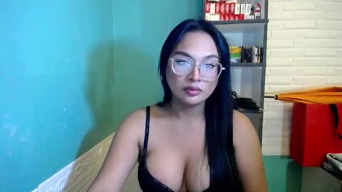 sexuallyattractive_mae online show from May 2026 09:11:02 PM