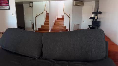 Andrea online show from November 2025 04:07:01 PM