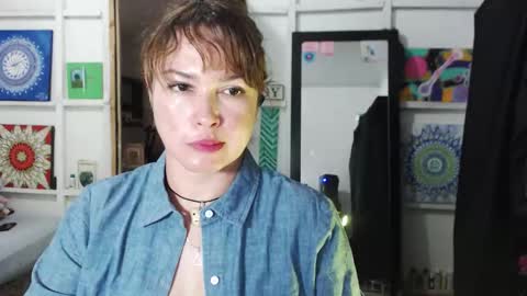 CHIARA   online show from October 2025 07:36:02 PM