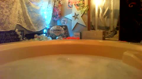Snapshot of sexxileeah42o chatting on July 2026 04:09:01 AM Leeah CloudZzz online show from July 2026 04:09:01 AM