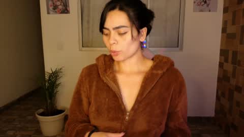  Angie   online show from February 2025 11:06:02 PM