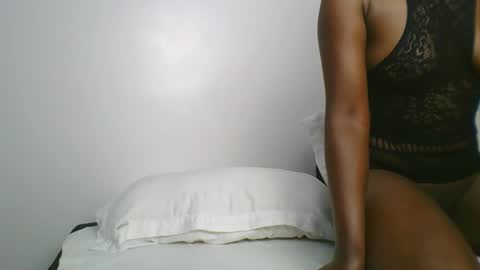 Snapshot of sexy__lips chatting on February 2025 05:31:01 AM Tina online show from February 2025 05:31:01 AM