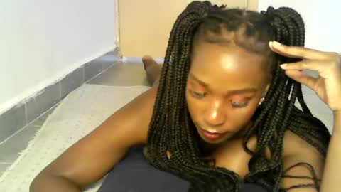 Snapshot of sexy_africana05 chatting on July 2026 12:44:01 PM sexy_africana05 online show from July 2026 12:44:01 PM