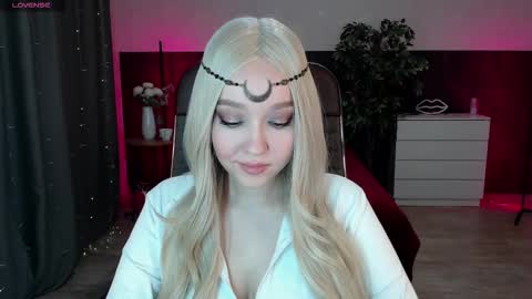 Alexia online show from November 2025 02:19:02 PM