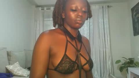 Snapshot of sexy_candia chatting on April 2026 09:46:01 AM Stacy online show from April 2026 09:46:01 AM