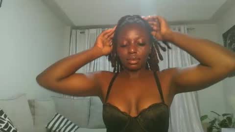 Snapshot of sexy_candia chatting on May 2026 07:50:02 AM Stacy online show from May 2026 07:50:02 AM