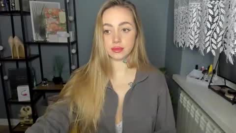 C o r a l i e online show from December 2024 07:41:01 AM