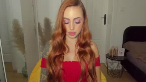 C o r a l i e online show from November 2025 06:08:01 PM