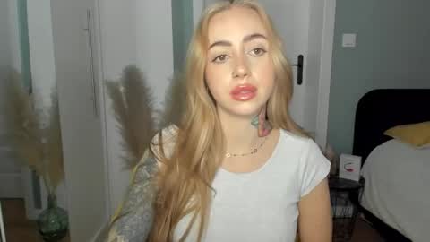 C o r a l i e online show from April 2026 07:24:02 AM