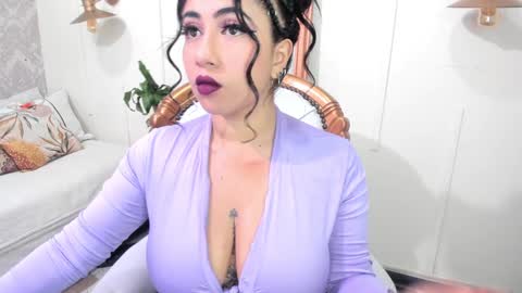  C R I S T A L  online show from January 2025 02:49:01 AM