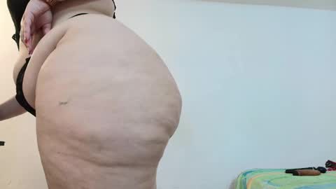 karla           instagram  online show from February 2025 08:14:02 PM