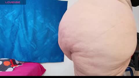 karla           instagram  online show from December 2025 04:11:01 PM