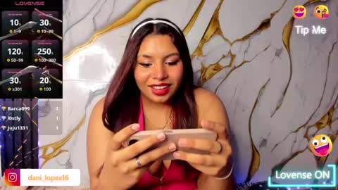 Snapshot of sexy_dani0 chatting on June 2026 06:52:02 AM DANIELA online show from June 2026 06:52:02 AM