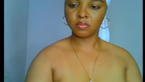 Clara online show from September 2025 07:59:02 PM