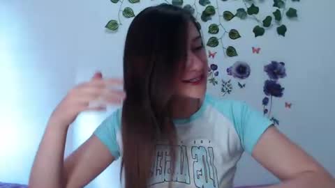 Snapshot of sexy_girlangell chatting on June 2026 09:28:02 PM Isabella online show from June 2026 09:28:02 PM