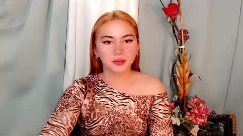 Snapshot of sexy_hannahxx chatting on February 2025 08:03:01 PM HANNAH online show from February 2025 08:03:01 PM