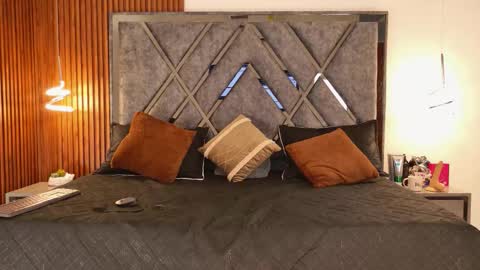 Snapshot of sexy_hot_milf_ chatting on October 2025 11:43:01 AM Dafne online show from October 2025 11:43:01 AM