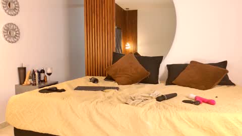 Dafne online show from December 2025 05:36:02 AM