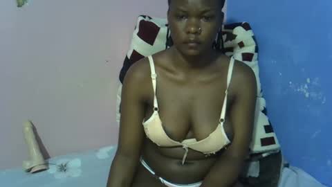 Iovelyne online show from April 2026 09:49:01 AM