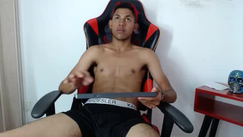 Snapshot of sexy_latin_cum chatting on October 2025 02:06:02 PM sexy_latin_cum online show from October 2025 02:06:02 PM