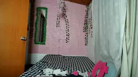 sexy lolas online show from October 2025 12:11:02 AM