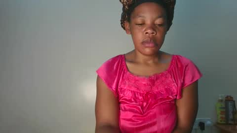 sexy_lyna online show from December 2025 07:46:02 AM