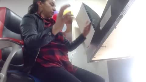 MARIPOSA online show from October 2025 01:45:02 PM