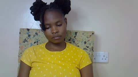 Molyne online show from March 2026 05:23:01 AM