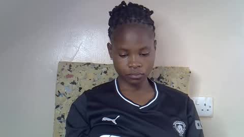 Molyne online show from April 2026 12:43:02 AM