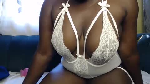 sexy_serena_ online show from January 2025 06:22:02 AM