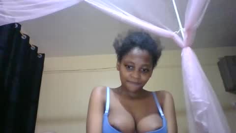 Snapshot of sexy_short chatting on September 2025 05:45:01 PM Janet online show from September 2025 05:45:01 PM
