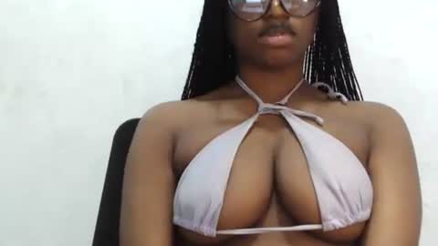 Snapshot of sexy_sinaha chatting on February 2025 06:56:02 AM naomi online show from February 2025 06:56:02 AM