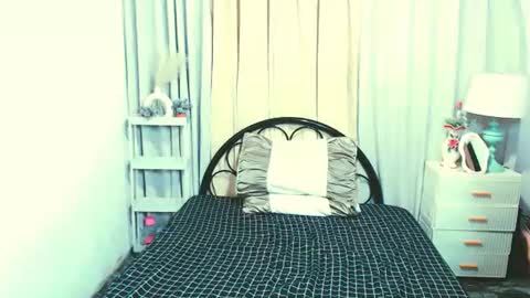 sexy_yllona online show from August 2026 10:29:01 AM