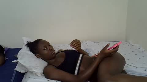 Snapshot of sexy_zola chatting on May 2026 06:33:02 AM Im Zola online show from May 2026 06:33:02 AM
