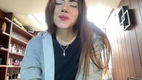 Alice Skay online show from December 2025 05:08:02 PM