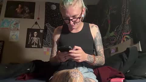 Snapshot of sexyaltftm chatting on May 2026 03:53:02 PM Ollie online show from May 2026 03:53:02 PM